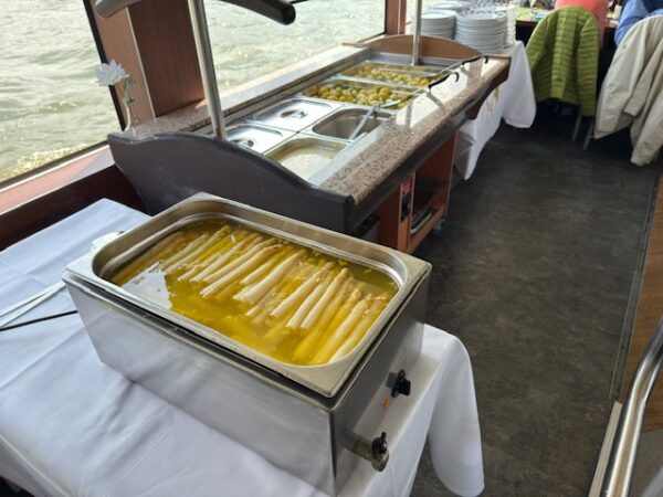 Ettenbühl Rheinschifffahrt mit Spargelbuffet 18