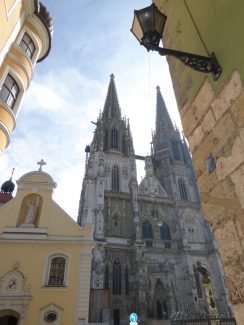Westfassade des Regensburger Doms