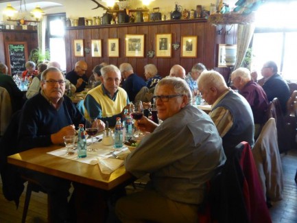 Mittagessen im „Rebstock“
