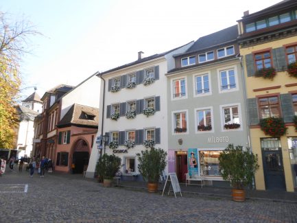 Häuserzeile in der Freiburger Altstadt