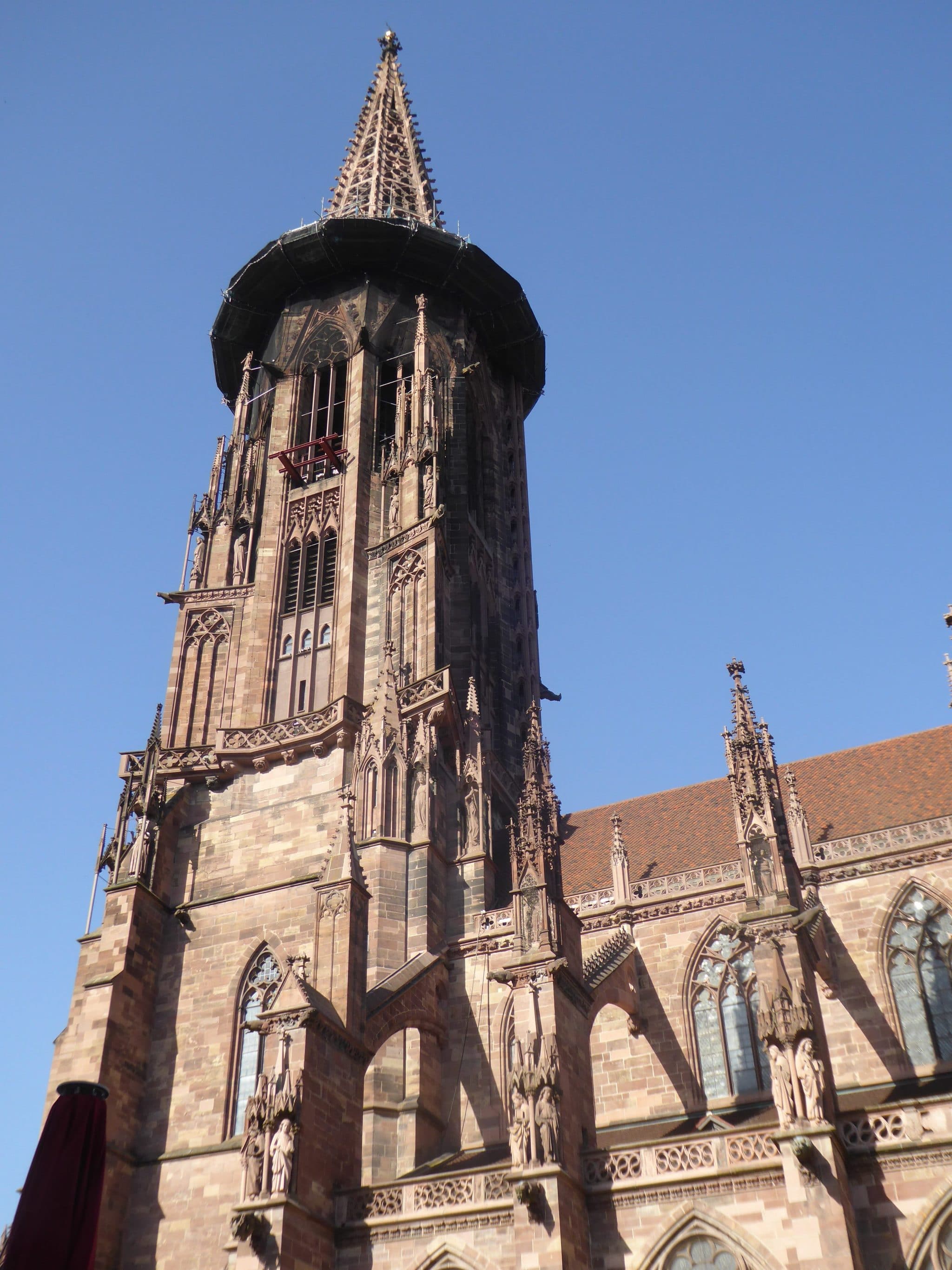 Münsterturm mit Halskragen