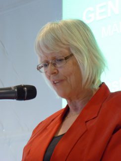 Kassierin Esther Brand