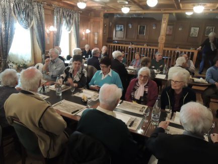 Mittagessen in der Bachtel-Ranch